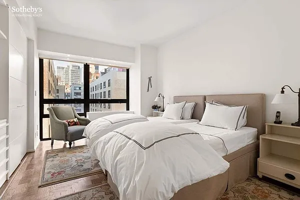 Rented by Sotheby's International Realty | media 10
