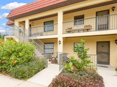233 Circle Dr APT 8, Cape Canaveral, FL, 32920