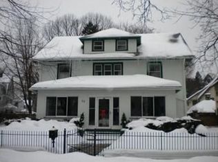 52 S Park Ave, Longmeadow, MA 01106