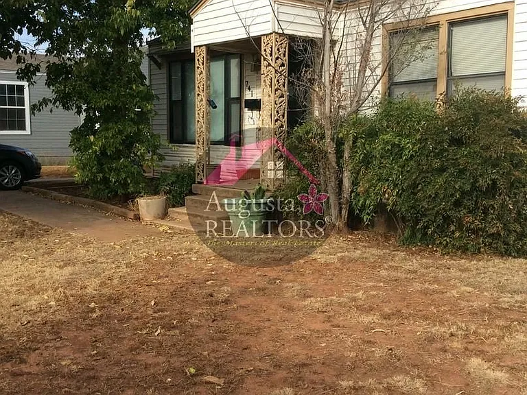 741 S Crockett Dr — Photo 7