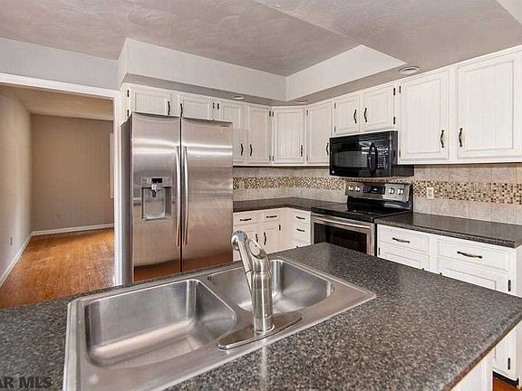 3rd image of 564 Brittany Dr