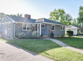 1621 6th St S, Moorhead, MN 56560