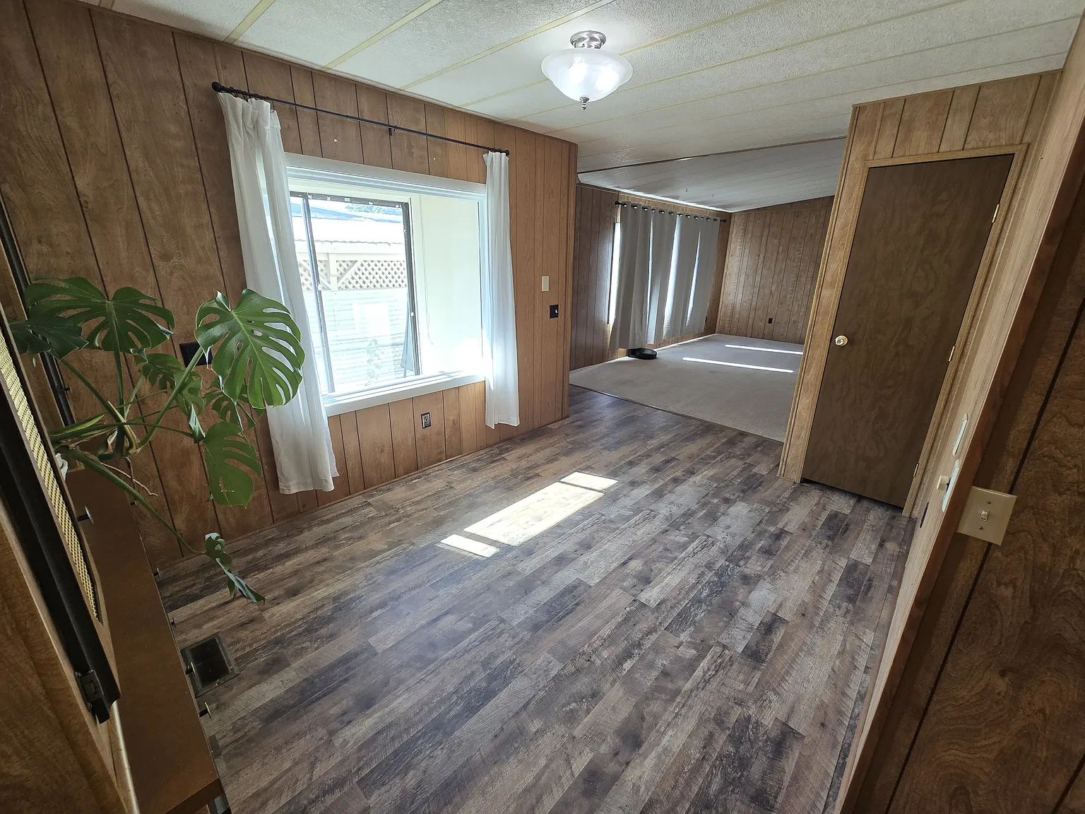 3 bed, 1725 sqft, $2,195 — Photo 3