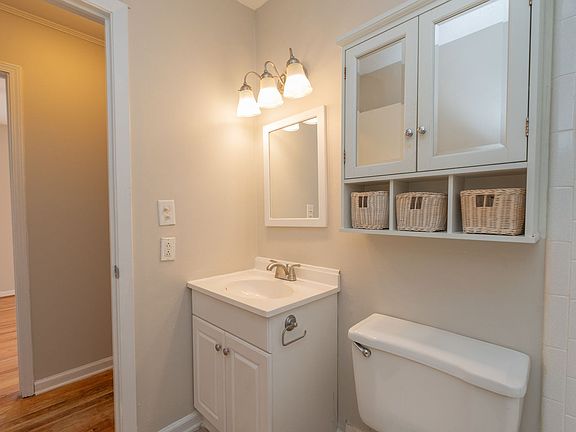 2nd image of 3027 Jeanne Rd