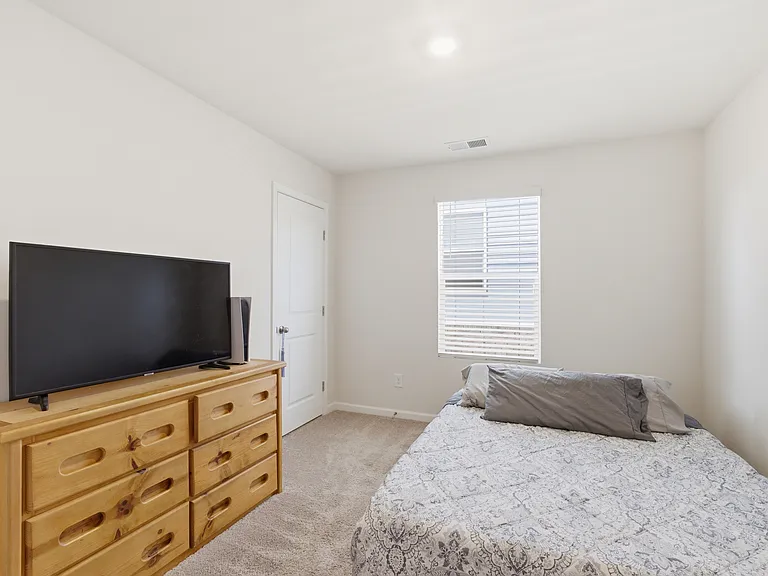 640 Cedar Brook Dr — Photo 12