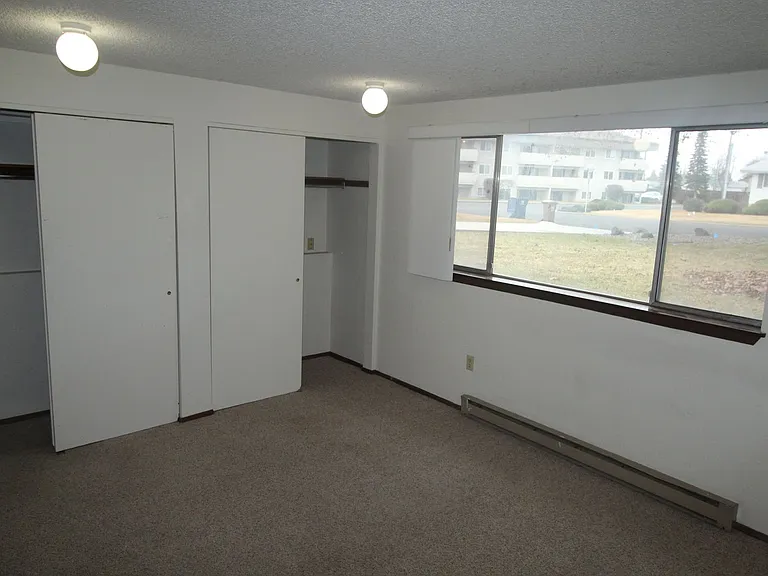 6806 N Hamilton St — Photo 12