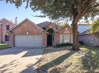 6718 Amberdale Dr, Fort Worth, TX 76137