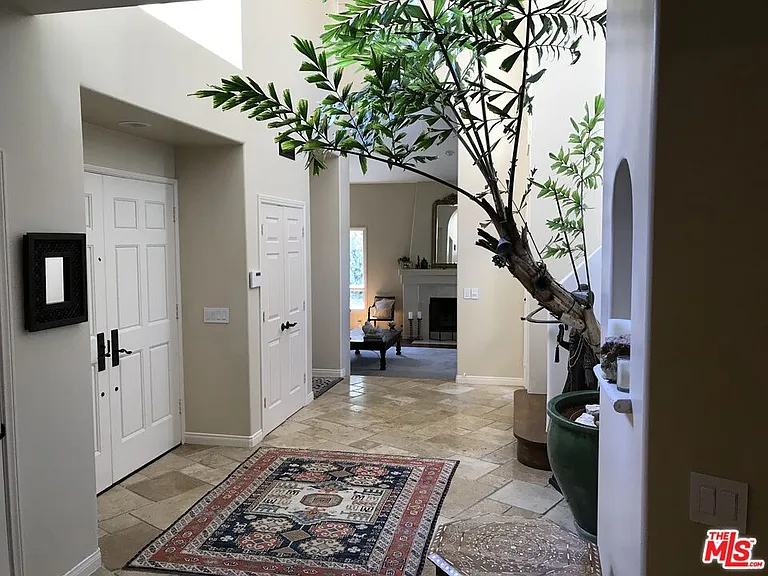 16878 Charmel Ln — Photo 3