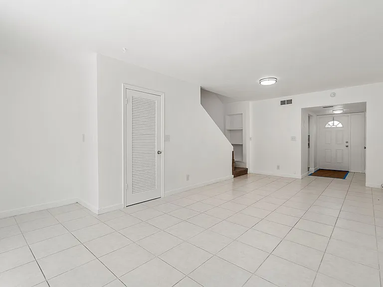 Vista Townhomes — Photo 4
