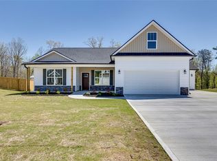 209 Old Glory Ct, Pickens, SC 29671