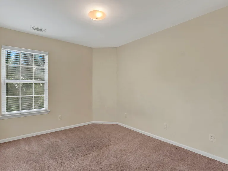38 Transom Rd — Photo 5