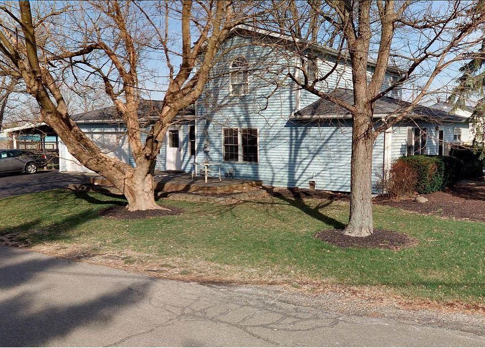 1st image of 2390 Chateau St