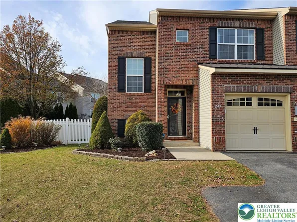 247 Milkweed Dr, Allentown, PA 18104