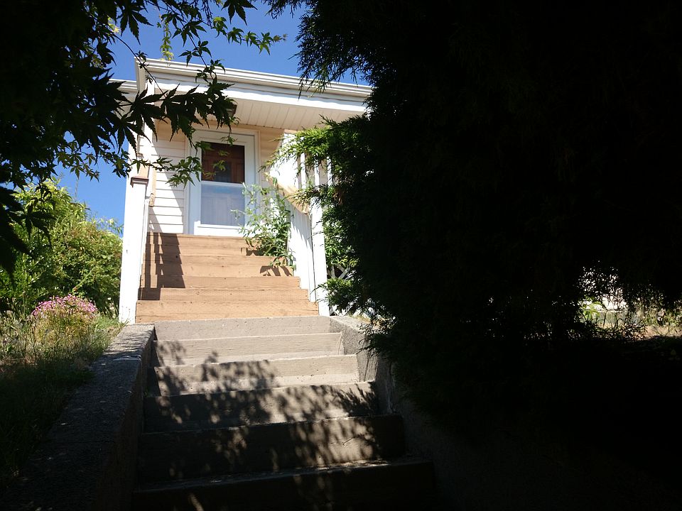 2nd image of 1268 NE 69th St