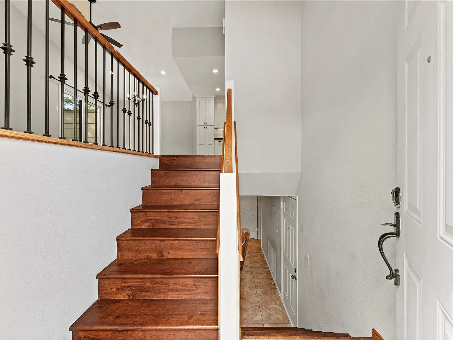 2 bed, 3.0 bath, 1860 sqft, $1,860 — Photo 4