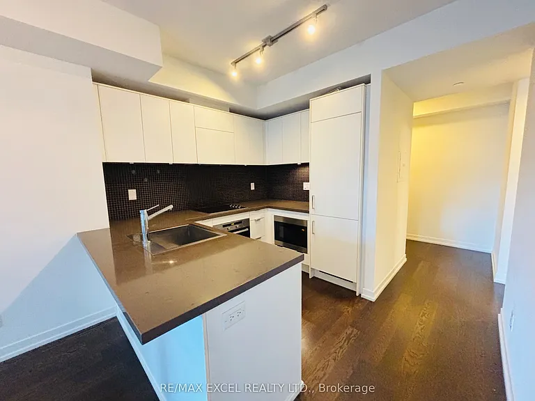21 Widmer St #901 — Photo 9