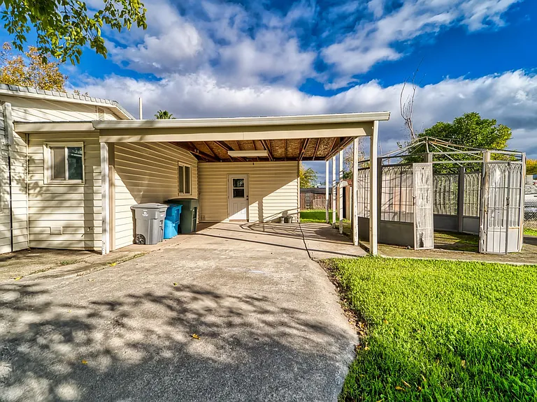 4741 Fleming Way — Photo 3