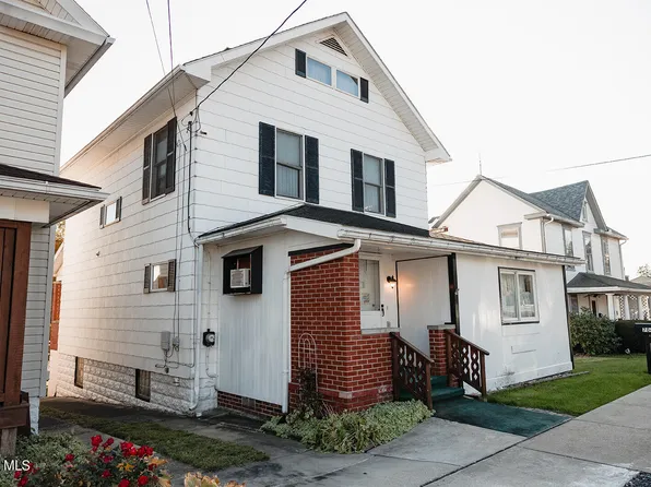 704 W Lloyd St, Ebensburg, PA 15931