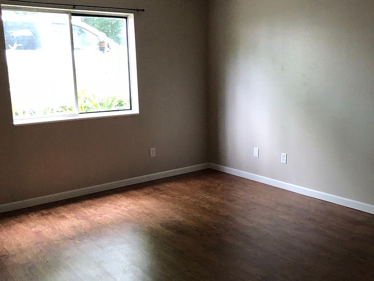 322 S Lucas St Iowa City, IA, 52240 Apartments for Rent Zillow