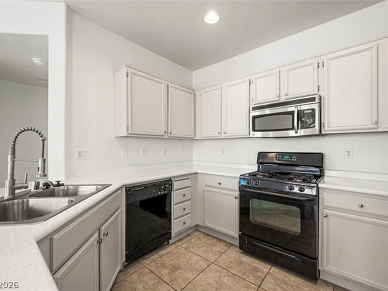 5618 Indian Springs St — Photo 15