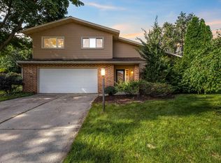 5413 Jonquil Ct, Middleton, WI 53562