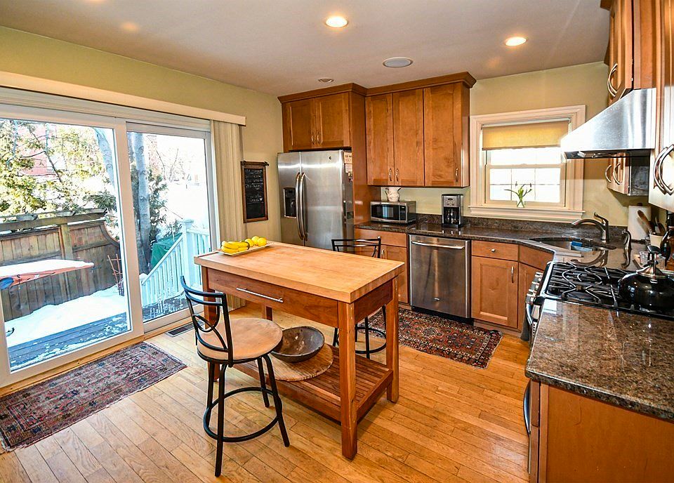 4 Otis Pl, Newburyport, MA 01950 Zillow