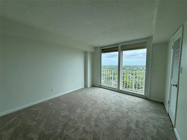 2611 Bayshore Blvd #1805 — Photo 37
