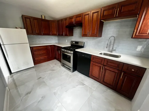 114 Cloverdale Ave Floor 2, Paramus, NJ 07652