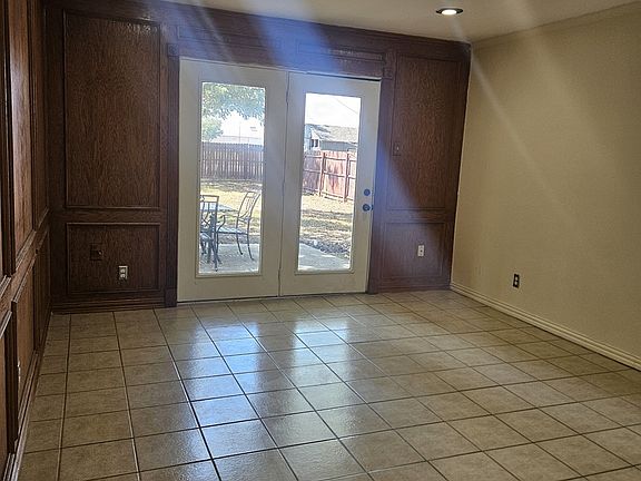 2nd image of 204 Duncan Way