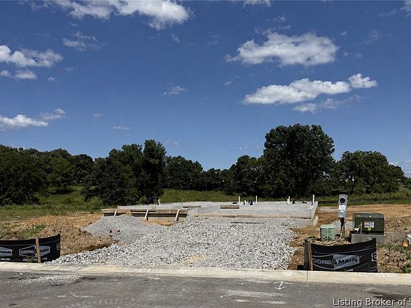 2nd image of 1018 Paislee Ann Drive