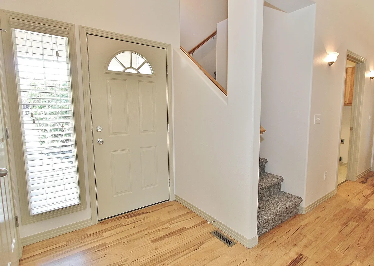 Building Photo - 439 S Wooddale Ave