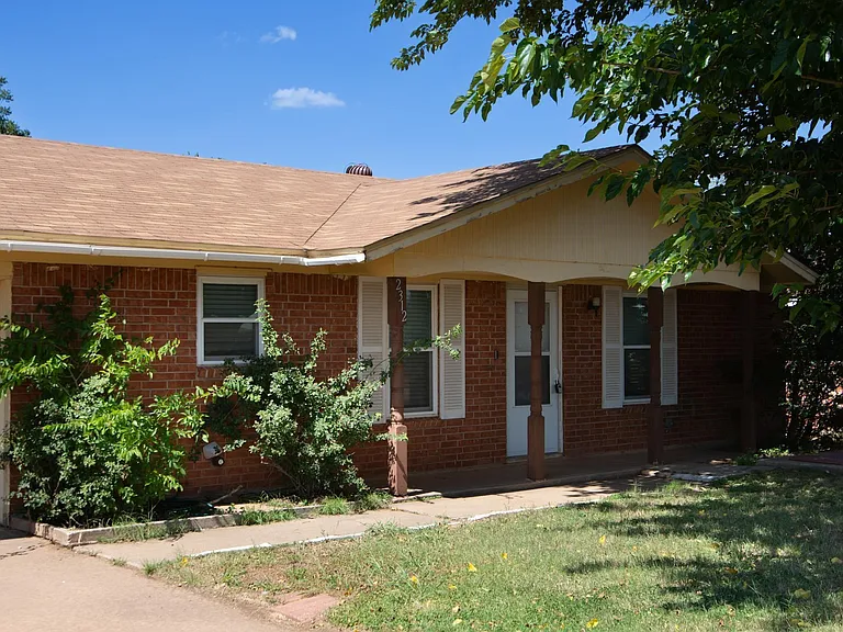2312 Reilly Rd — Photo 1