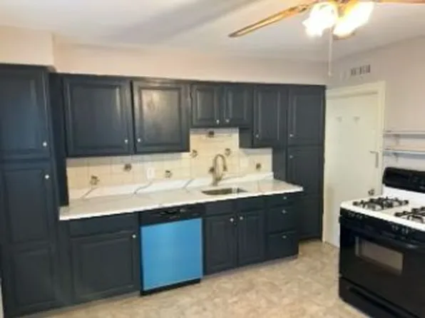 76 North St, Manchester, CT 06042