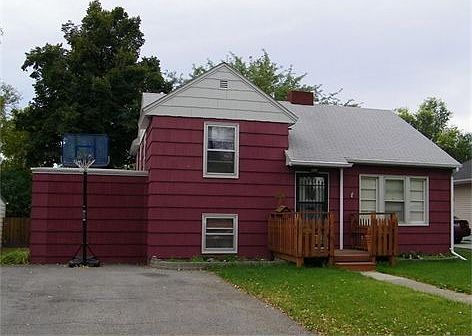 1st image of 624 Custer Ave