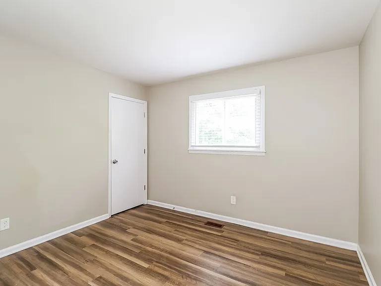 9324 Edgevale Dr — Photo 7