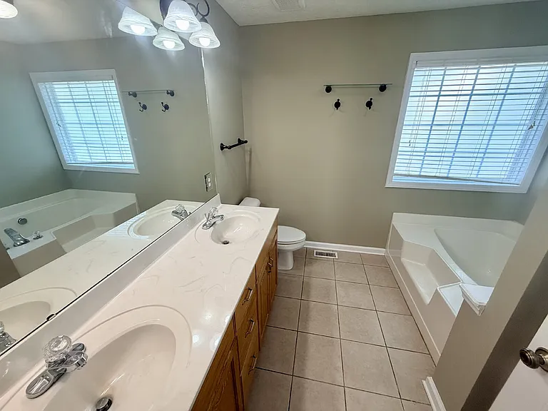 42 Mayflower Ct — Photo 19