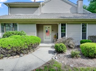 132 Frank Ct, Mahwah, NJ 07430