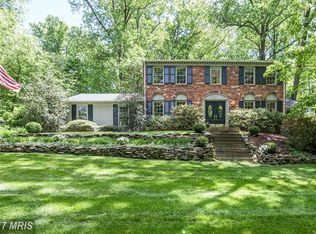 723 Forest Park Rd, Great Falls, VA 22066