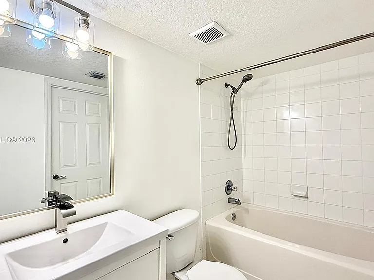 4220 San Marino Blvd #303 — Photo 16