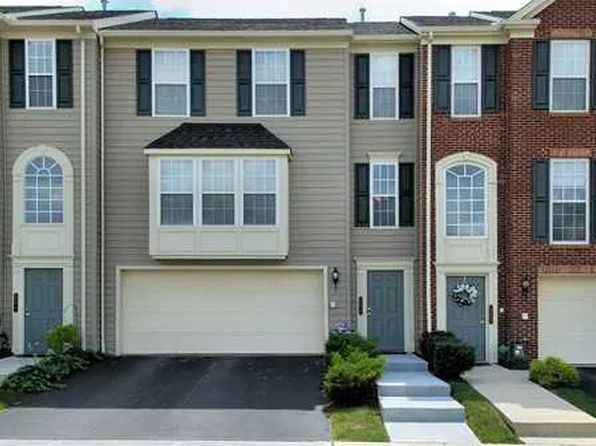302 Village Pl #302