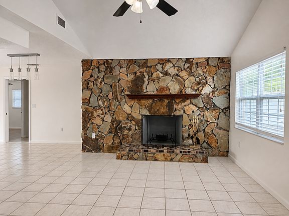 5th image of 12813 Cedar Ridge Dr