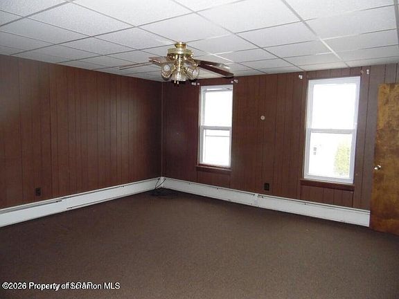 4th image of 124 W Dorrance St