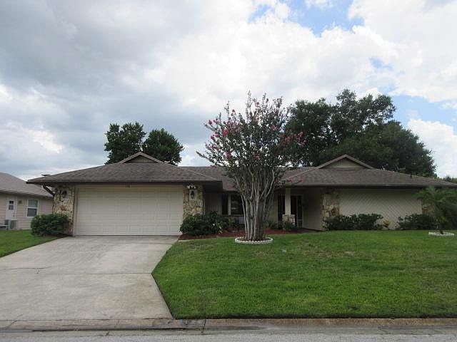 1st image of 126 E Cottesmore Cir