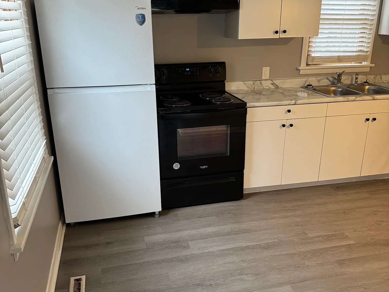 3 bed, 1826 sqft, $1,625 — Photo 2