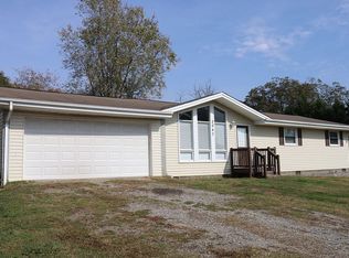 2043 31st Avenue Dr NE, Hickory, NC 28601