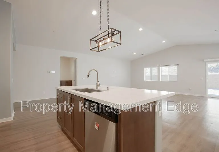 30913 Chuckwagon Ct — Photo 9