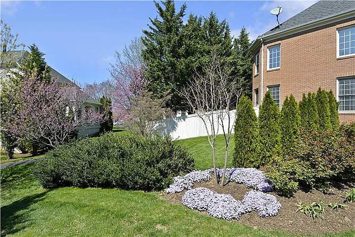 1st image of 10120 Ratcliffe Manor Dr