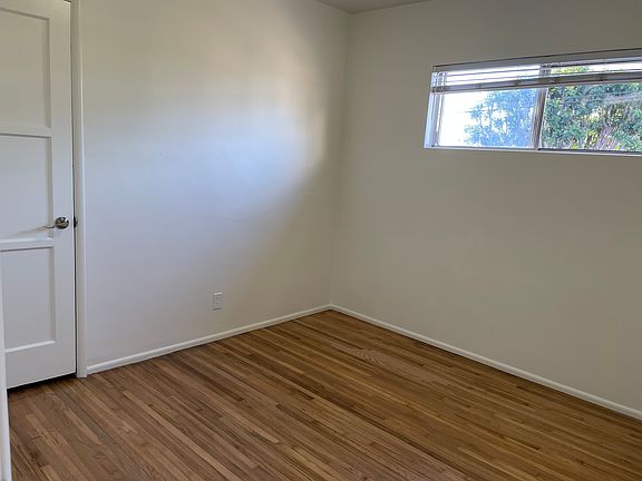 5th image of 1326 Curtis Ave