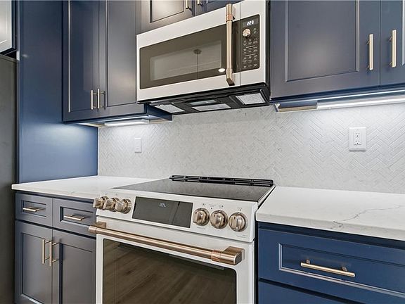5th image of 713 Flatrock Ln