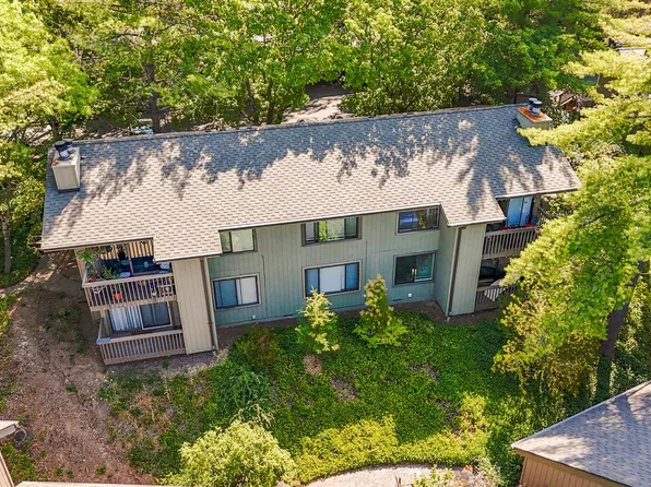 7702 SW Barnes Rd Unit D, Portland, OR 97225